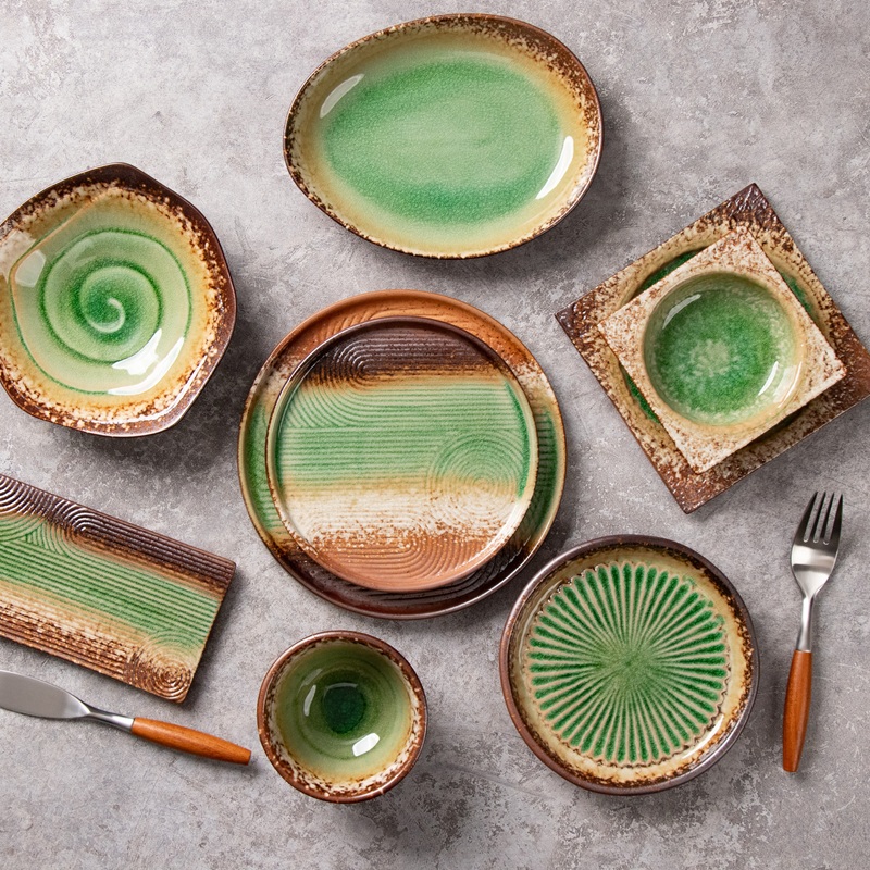 Porcelain Plates and Bowls จานและชามพอร์ซเลน