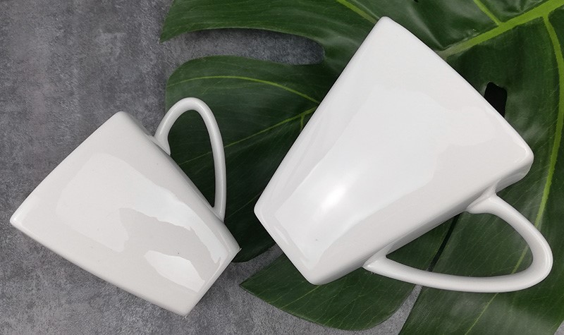 white porcelain coffee cup ถ้วยกาแฟพอร์ซเลนสีขาว