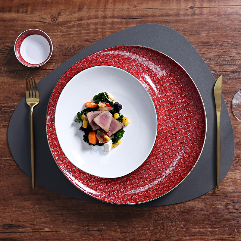 จานขนมหวาน 12 นิ้วหรูหราสีแดงสีขาว Bone China Plate จานเรียกน้ำย่อย