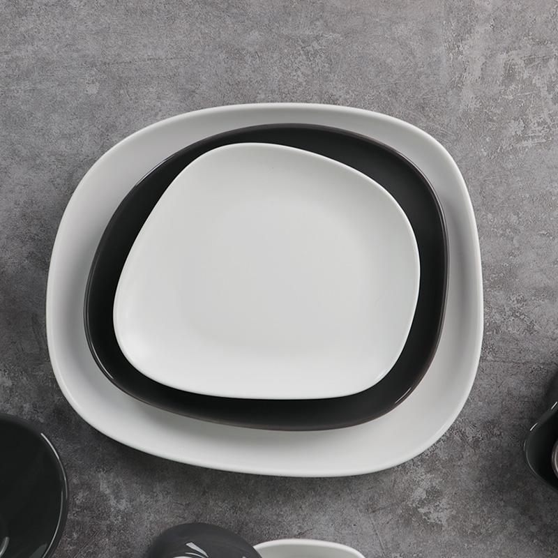 เครื่องลายคราม Eestaurant Terr Swirl Marks Grey Matte White Irregular Square Plate 