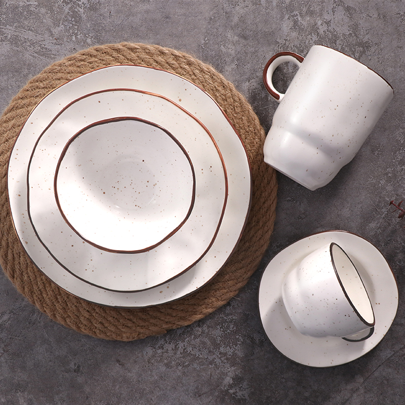 ขายอาหารเย็นร้อน Speckled Porcelain Plates Handcrafted Ceramic Plates Collection