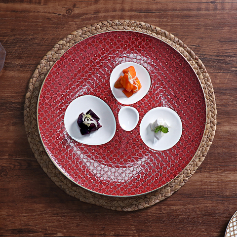 จานขนมหวาน 12 นิ้วหรูหราสีแดงสีขาว Bone China Plate จานเรียกน้ำย่อย
