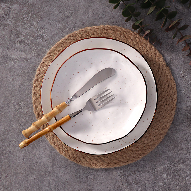 ขายอาหารเย็นร้อน Speckled Porcelain Plates Handcrafted Ceramic Plates Collection