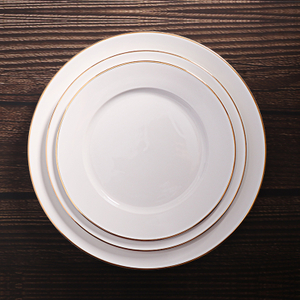 GOLD Trim จานเซรามิคสีขาวชื่อร้านอาหารที่กำหนดเองโลโก้จานอาหารค่ำ Porcelain 