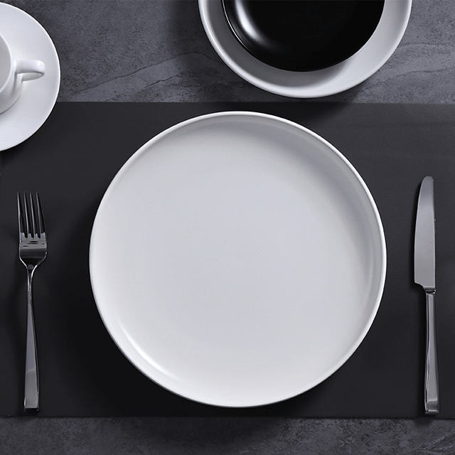 Entree Plates จานของหวานอาหารค่ำที่กำหนดเองรอบจานพอร์ซเลนสีขาวที่ดีที่สุดของอิตาลีสำหรับร้านอาหารบนโต๊ะอาหาร
