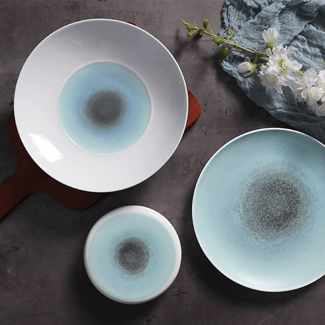 เครื่องใช้บนโต๊ะอาหารอิตาลี บนโต๊ะอาหาร French Matte Crockery Dinner Set