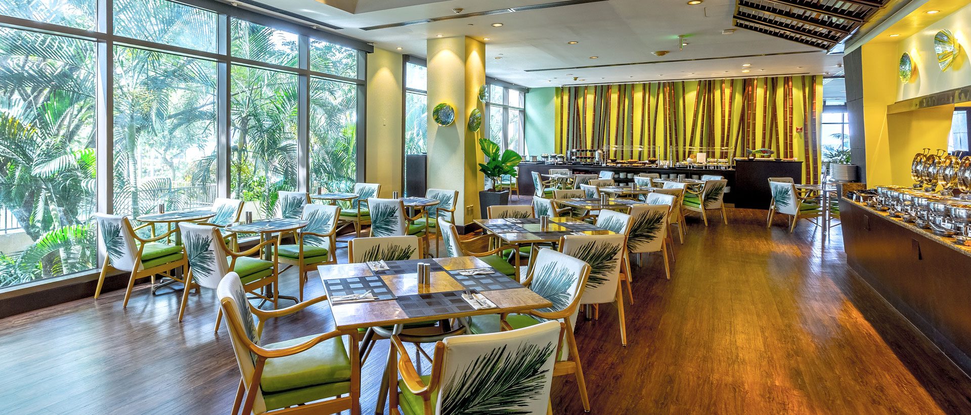 การรับประทานอาหาร - ดุสิต บีช รีสอร์ท กวม