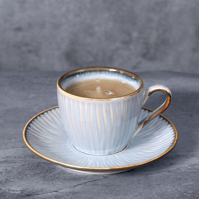 จานอาหารค่ำพอร์ซเลนสีน้ำเงิน