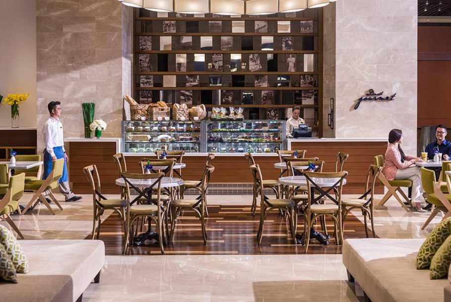 การรับประทานอาหาร - ดุสิตธานี กวม รีสอร์ท (4)