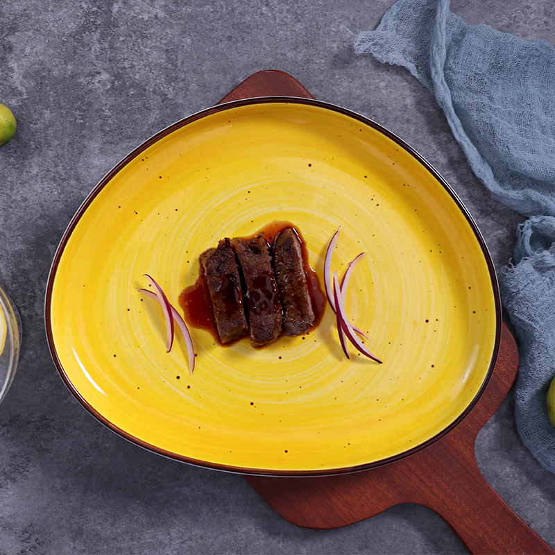 ชุดอาหารเย็น Porcelain ชุดจานชามเซรามิคสีเหลืองสำหรับรับประทานอาหารในโรงแรม